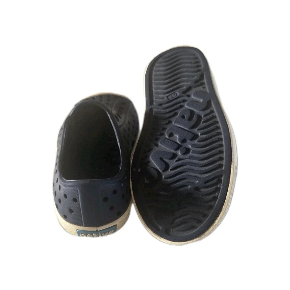 Native  Toddler Boys size 7 Water Shoes Navy and White